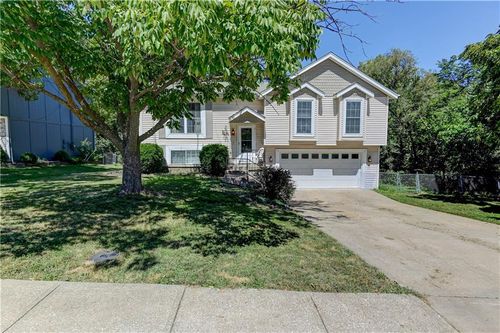 816 E Whitney St, Olathe, KS, 66061-2800 | Card Image