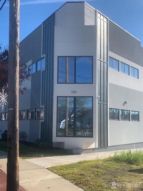 1383 Roosevelt Ave, Carteret, NJ, 07008-1335 | Card Image