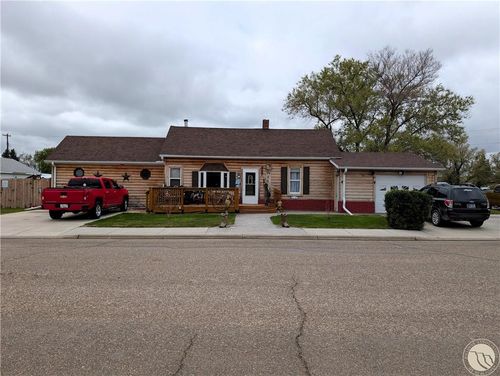 327 2nd Ave W, Culbertson, MT, 59218-7754 | Card Image