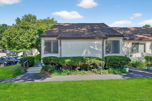 apt-a-40 Jefferson Oval, Yorktown Heights, NY, 10598-1302 | Card Image
