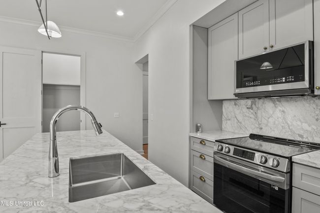 Kitchen | Image 7