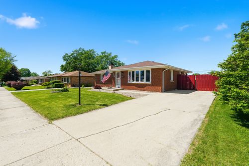 512 Chaney Ave, Crest Hill, IL, 60403-2402 | Card Image