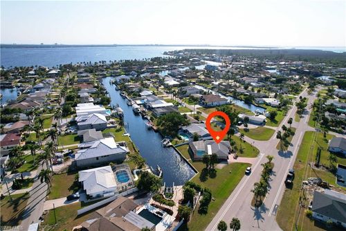 5301 Bayview Ct, CAPE CORAL, FL, 33904-5841 | Card Image