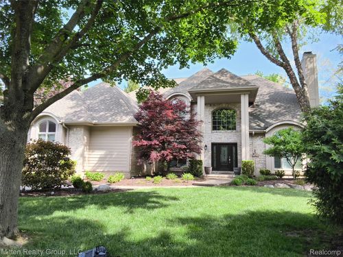 3351 Red Fox Ct, West Bloomfield, MI, 48324-3242 | Card Image