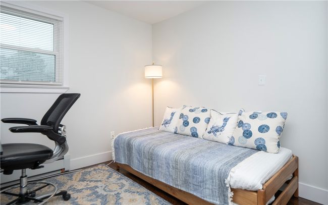 1560 W Main Rd, Home with 3 bedrooms, 1 bathrooms and 4 parking in Middletown RI | Image 19
