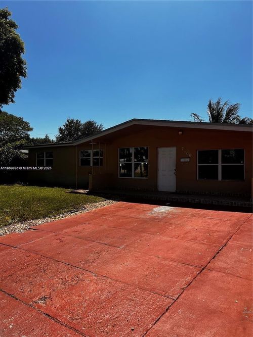 0-7100 Park St, Hollywood, FL, 33024-3838 | Card Image