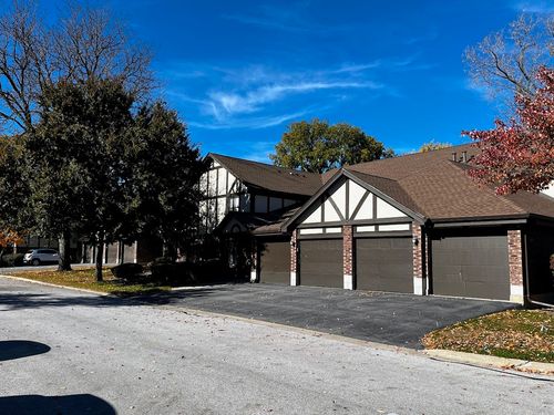 8b-8216 Mulberry Ct, Palos Hills, IL, 60465-2519 | Card Image