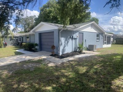 7234 Oak Crest Drive, House other with 2 bedrooms, 1 bathrooms and null parking in Port Richey FL | Image 2