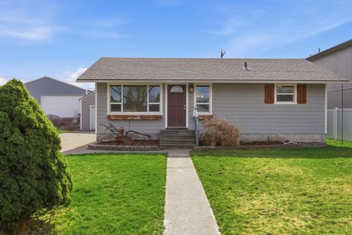 3832 E Grace Ave, Spokane, WA, 99217-7132 | Card Image