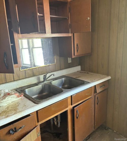 230 Harrison Blvd, Muskegon Heights, MI, 49444-2221 | Card Image