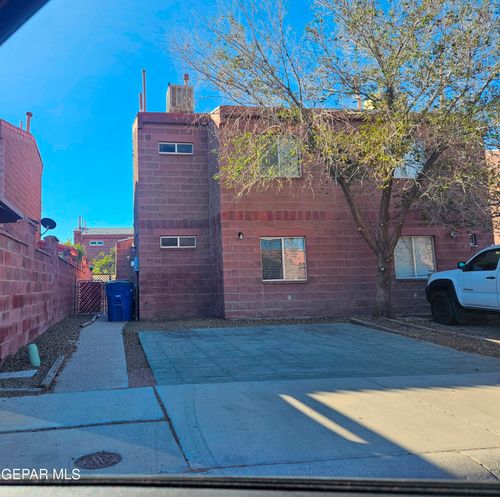 11054 Sunshine Ct, El Paso, TX, 79936-1063 | Card Image
