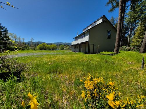 1431 Lakeside Dr, Laytonville, CA, 95454 | Card Image