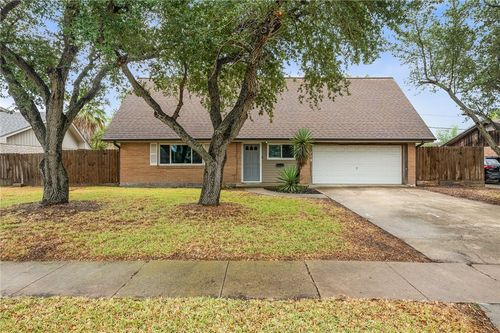 114 Carmel Dr, Portland, TX, 78374-2502 | Card Image