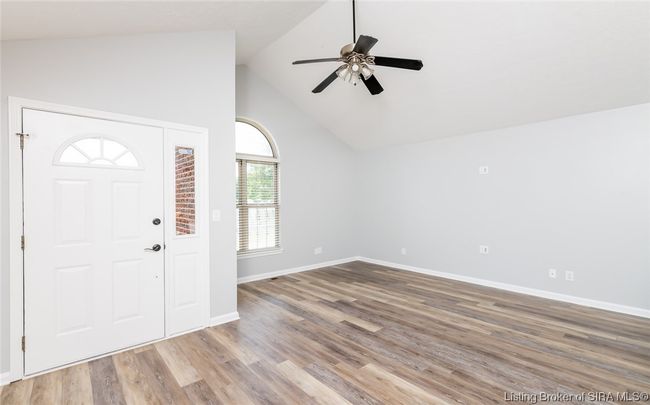 715 Valley View Trce, Home with 4 bedrooms, 3 bathrooms and null parking in New Albany IN | Image 15
