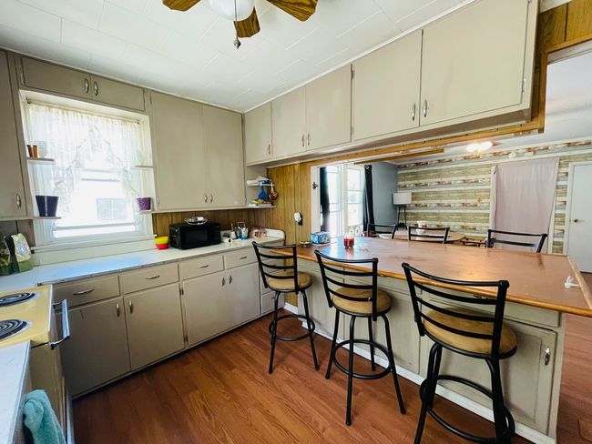 1215 E Main St, House other with 3 bedrooms, 1 bathrooms and 12 parking in Streator IL | Image 9