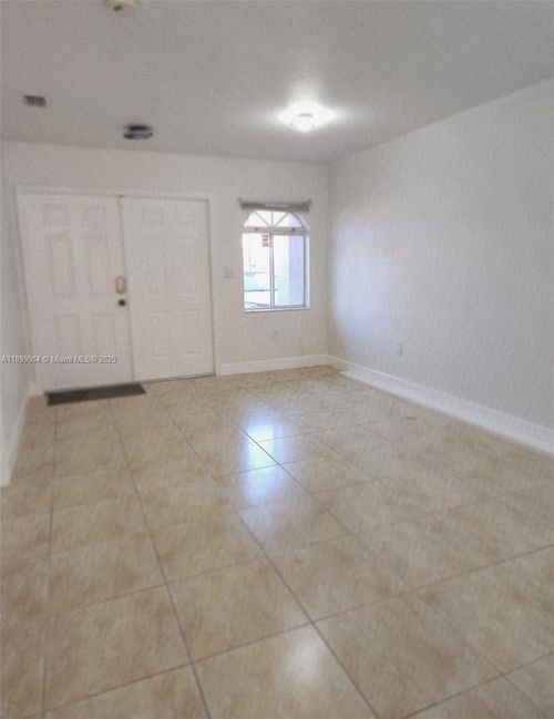 apt-3903-18861 Nw 86th Ct, Hialeah, FL, 33015-7231 | Card Image