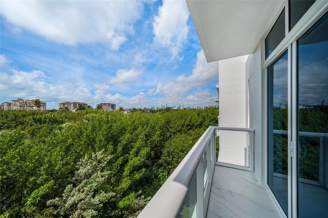 UNIT-13 - 100 S Pointe Dr, Condo with 3 bedrooms, 4 bathrooms and null parking in Miami Beach FL | Image 12