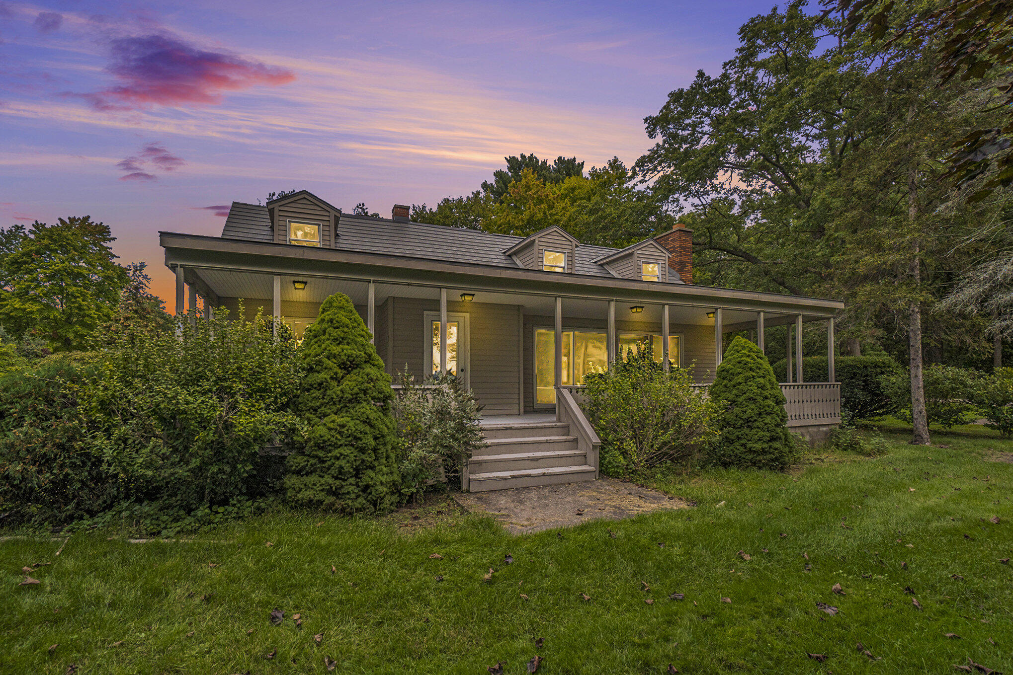 15364 Leonard, For Sale in Spring Lake Zoocasa