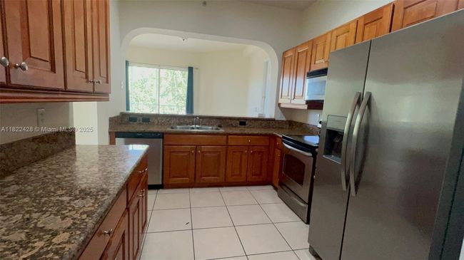 APT-211 - 3500 Oaks Clubhouse Dr, Condo with 3 bedrooms, 2 bathrooms and null parking in Pompano Beach FL | Image 11