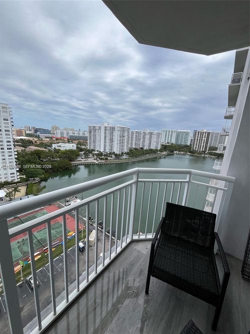 1702-18071 Biscayne Blvd, Aventura, FL, 33160-2512 | Card Image