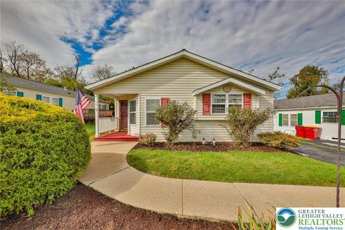 55 Penny Ln, Forks Twp, PA, 18040-8358 | Card Image