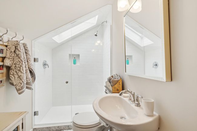 1612JohnFenwickLn-KeenEyeMarketing-058 | Image 25