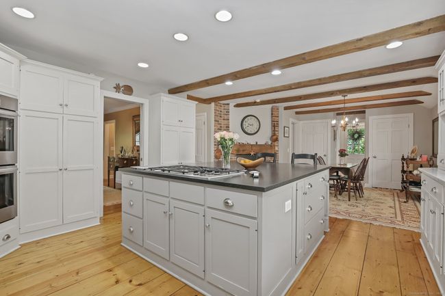11 Ledgewood Rd, House other with 4 bedrooms, 4 bathrooms and null parking in Redding CT | Image 7