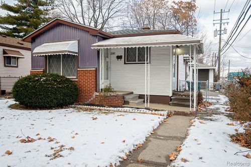 2040 Paris Ave, Lincoln Park, MI, 48146-1334 | Card Image