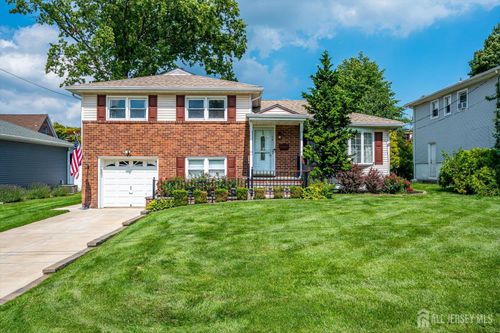 12 Dixon Dr, Woodbridge, NJ, 07095-2103 | Card Image