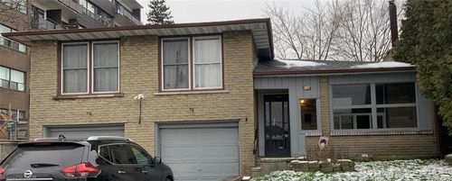 upper-636 Mohawk Rd E, Hamilton, ON, L8V2K1 | Card Image