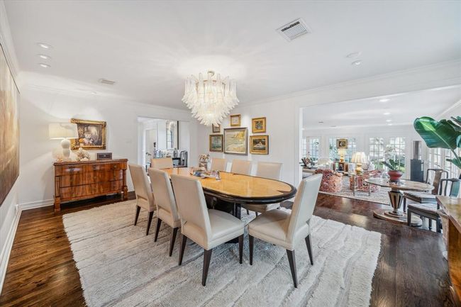 2129 Brentwood Dr, House other with 3 bedrooms, 5 bathrooms and 2 parking in Houston TX | Image 13
