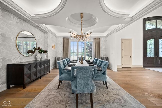 dining space | Image 10