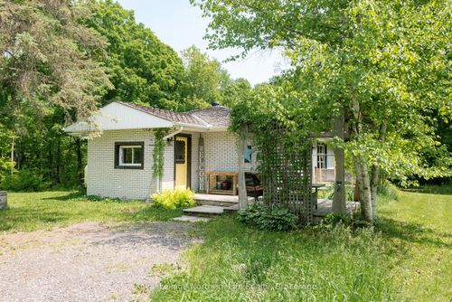 1 Grand Desert Rd, Bonfield, ON, P0H1E0 | Card Image