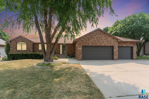 3828 E Dawley Ct Court, Sioux Falls, SD, 57103 | Card Image