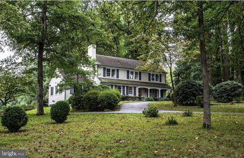 10233 Norton Rd, POTOMAC, MD, 20854-4116 | Card Image