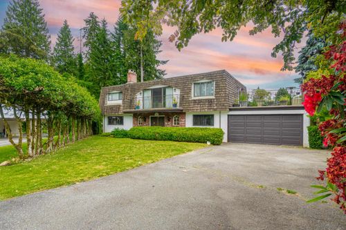 759 Vinedale Rd, North Vancouver, BC, V7K1A1 | Card Image