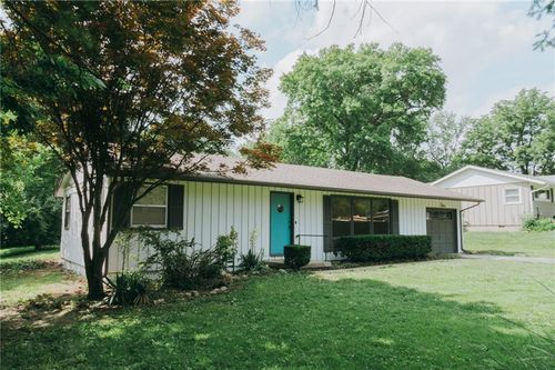 13714 Spruce Ave, Grandview, MO, 64030-2870 | Card Image