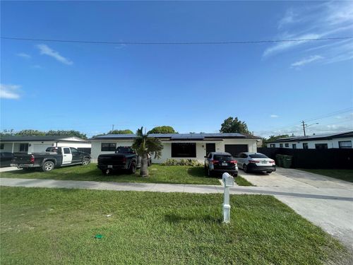 532 Nw 15th St, Homestead, FL, 33030-4256 | Card Image