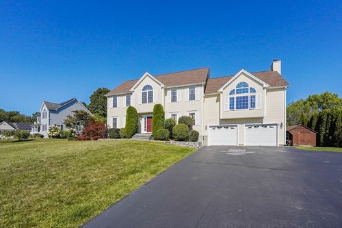 9 Brookside Dr, Sutton, MA, 01590-4813 | Card Image