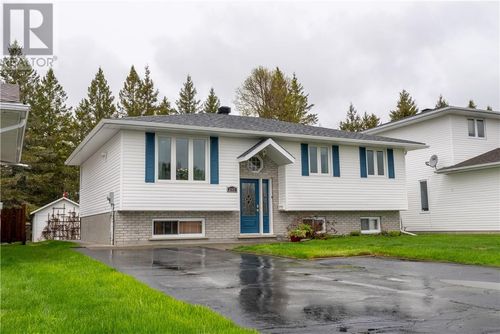 3367 Percy Ave, Val Caron, ON, P3N1A2 | Card Image