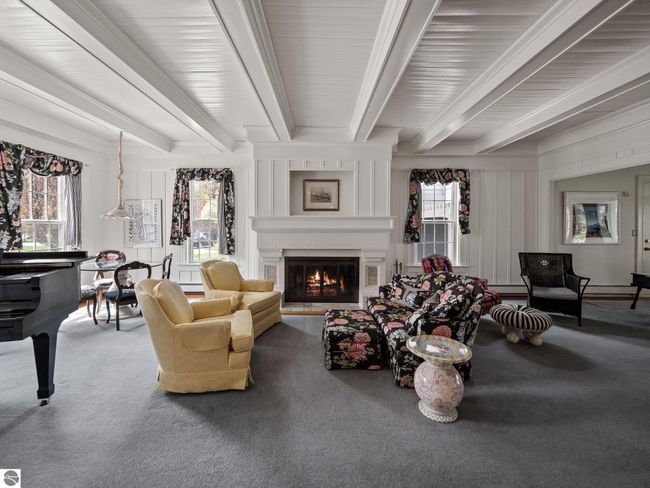 431 Michigan Ave, House other with 10 bedrooms, 7 bathrooms and null parking in Charlevoix MI | Image 11
