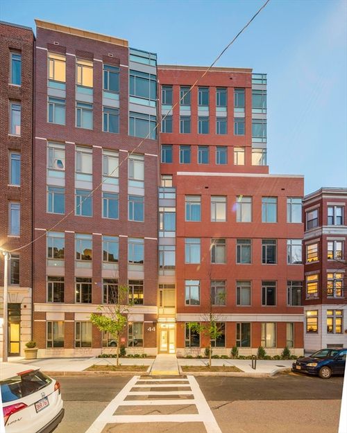 712-43 Westland Ave, Boston, MA, 02116 | Card Image