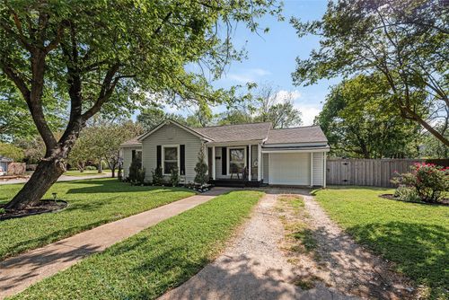 401 Elizabeth St, Terrell, TX, 75160-1610 | Card Image