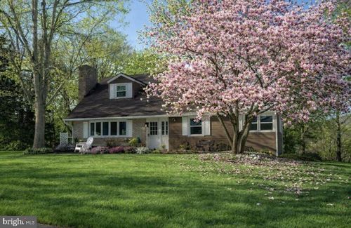 1211 Mountainview Blvd, DAUPHIN, PA, 17018-9721 | Card Image