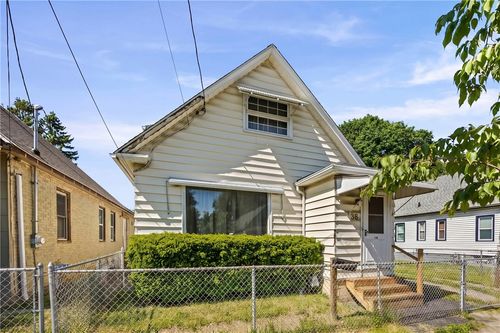 38 Sobieski Street, Rochester, NY, 14621 | Card Image
