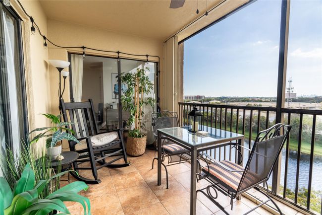 Great Balcony. Peaceful! | Image 6