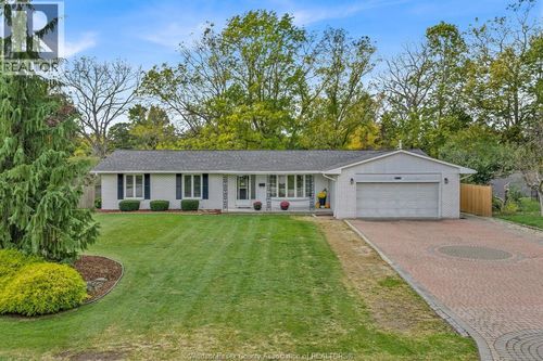 1367 Oxford Ave, Kingsville, ON, N9Y2S8 | Card Image