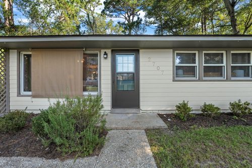 2707 Jones Ave, Beaufort, SC, 29902-5325 | Card Image
