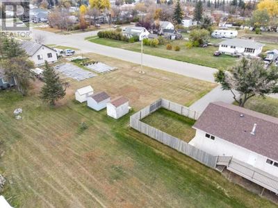 145 300 N, House other with 4 bedrooms, 2 bathrooms and 4 parking in Raymond AB | Image 3