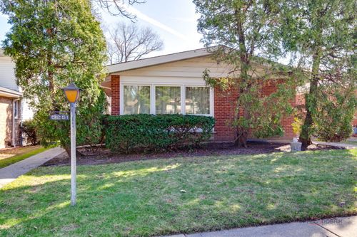 5251 Greenleaf St, Skokie, IL, 60077-2150 | Card Image